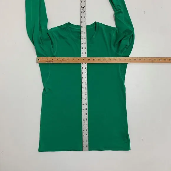 Patagonia Shirt Womens XS Extra Small Green Capilene Daily Crew Neck Base Layer - Picture 8 of 14